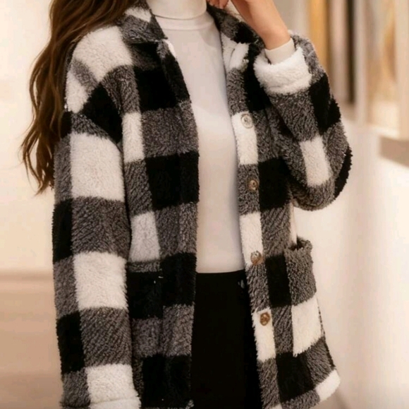 Blk and white xxL - Picture 3 of 4